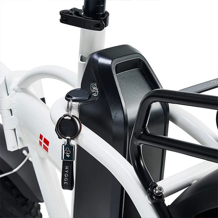 HYGGE VESTER Fat Tyre E-Bike in Heron White-battery view