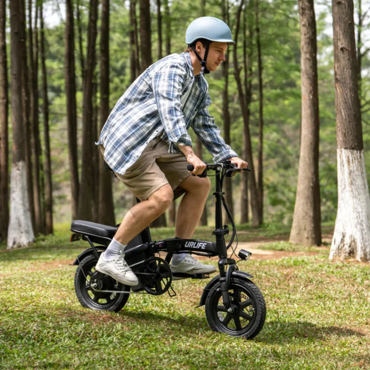 URLIFE F1L Folding Folding Bikes in Black-rider in nature