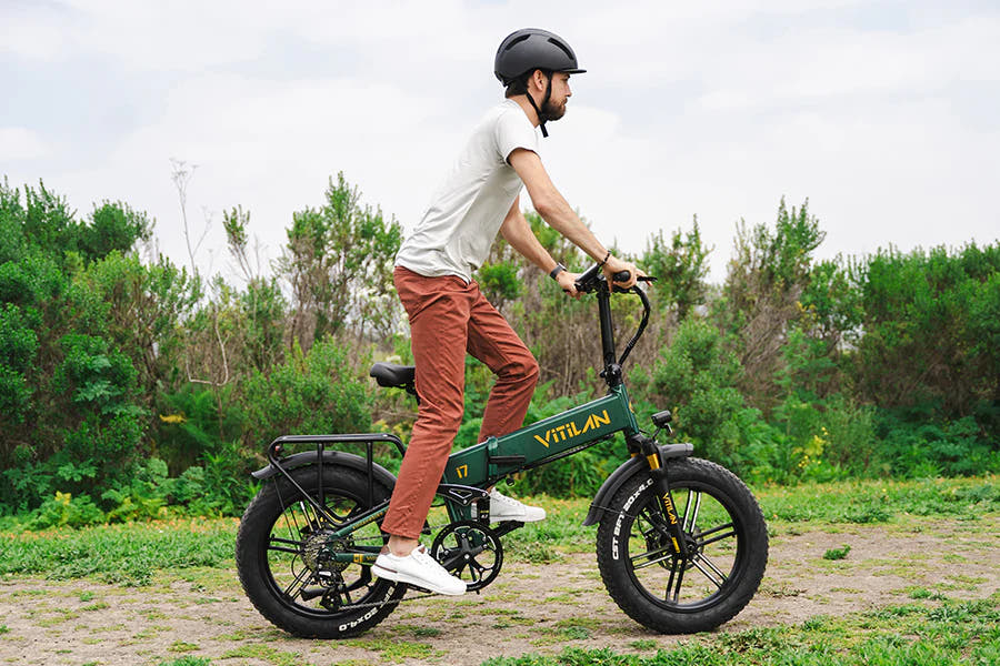 Vitilan I7 Pro Fat Tyre E-Bike in Army Green-rider in nature